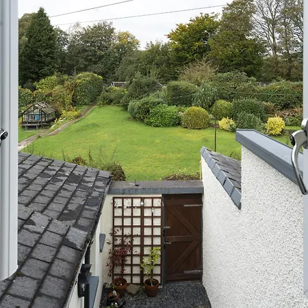 Three Bridges - 1-mile From Town Centre Holiday home *
